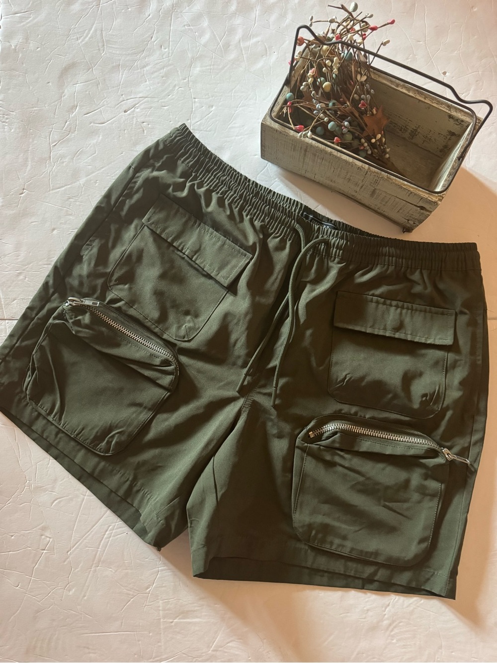 Forever 21 Men's Olive Cargo Drawstring Shorts